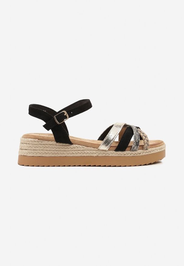Born2be - Czarne Sandały na Plecionej Podeszwie w Stylu Boho Lianoria. Okazja: na co dzień, na spacer. Zapięcie: sprzączka. Kolor: czarny. Wzór: aplikacja. Sezon: lato. Obcas: na koturnie. Styl: boho