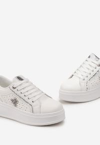 Renee - Biało-Srebrne Sneakersy na Grubej Podeszwie z Brokatowym Zdobieniem Pirola. Kolor: biały. Wzór: aplikacja #2