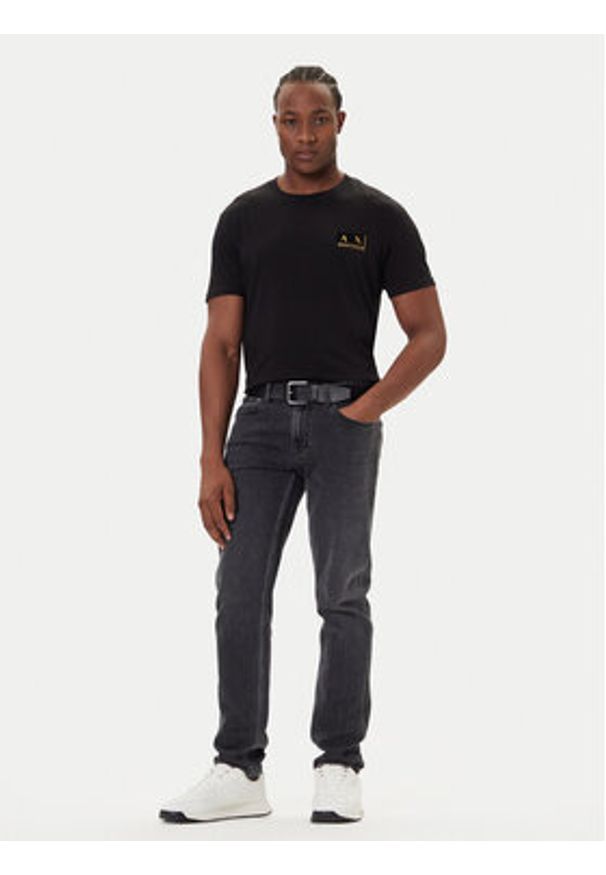 Armani Exchange T-Shirt XM001911 AF10356 MC004 Czarny Regular Fit. Kolor: czarny. Materiał: bawełna