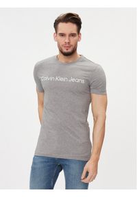 Calvin Klein Jeans T-Shirt J30J322552 Szary Slim Fit. Kolor: szary. Materiał: bawełna