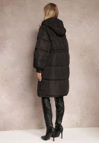 Renee - Czarna Kurtka Oversize do Kolana z Kapturem Zasi. Okazja: na co dzień, na spacer. Typ kołnierza: kaptur. Kolor: czarny. Materiał: jeans. Długość: do kolan. Sezon: zima. Styl: casual, elegancki #4