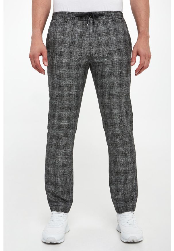 Spodnie męskie w kratkę Sake JOOP!. Wzór: kratka