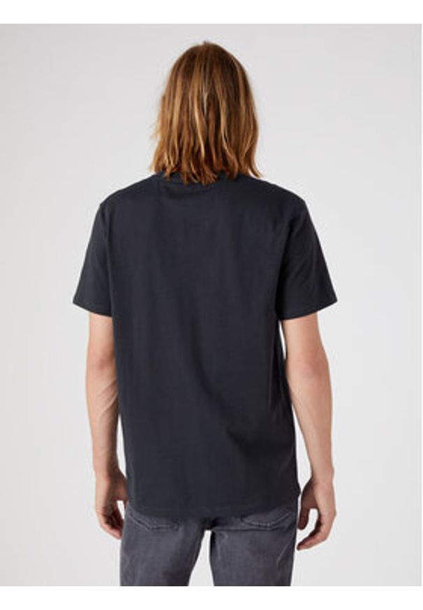 Wrangler T-Shirt Branded W773EEXV6 112331867 Czarny Regular Fit. Kolor: czarny. Materiał: bawełna