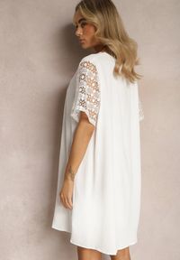 Renee - Biała Pudełkowa Sukienka Mini z Koronkowymi Wykończeniami Oirelyn. Kolor: biały. Materiał: koronka. Sezon: lato. Długość: mini #5