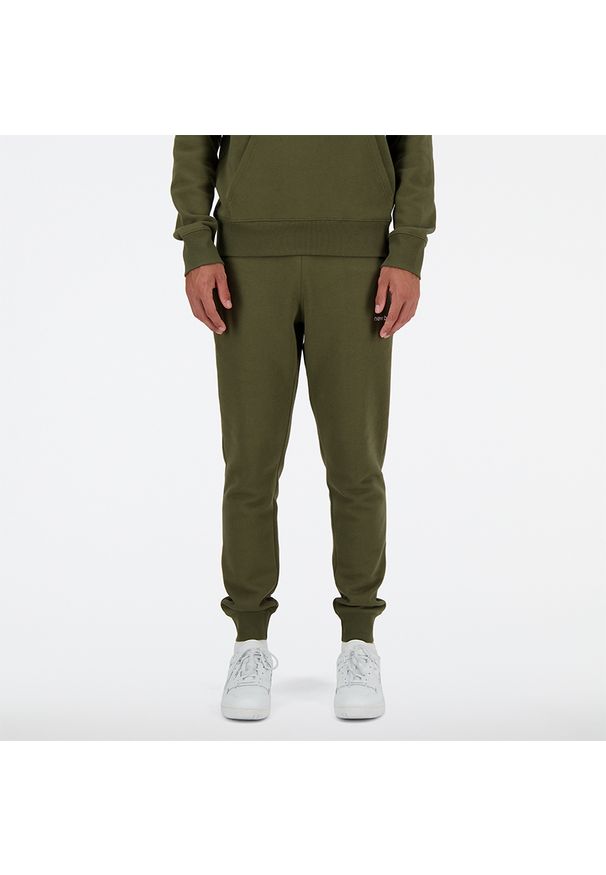 Spodnie męskie New Balance MP03904DMO – zielone. Kolor: zielony. Materiał: bawełna, dresówka, poliester