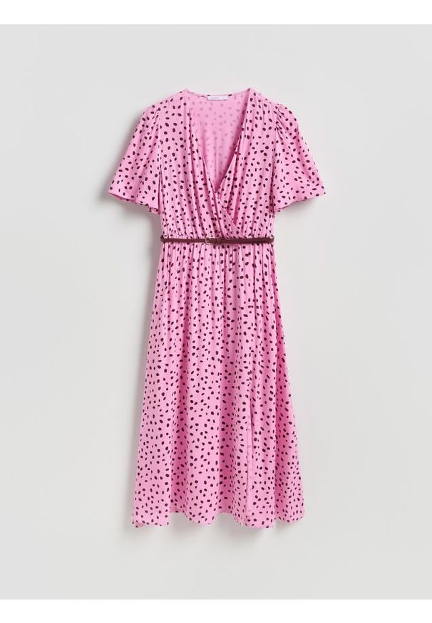 Reserved - Sukienka z paskiem - różowy. Kolor: różowy. Materiał: tkanina, wiskoza. Typ sukienki: kopertowe