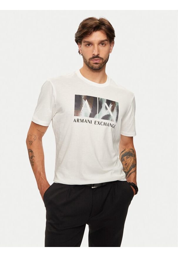 Armani Exchange T-Shirt 6DZTHF ZJH4Z 1116 Biały Regular Fit. Kolor: biały. Materiał: bawełna