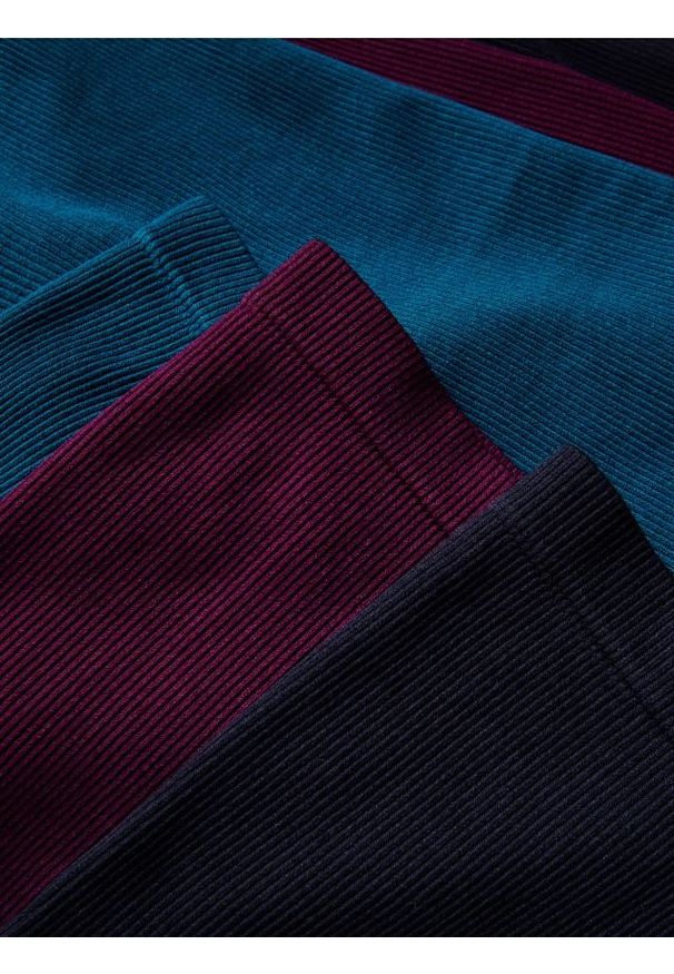 Reserved - Prążkowane kolarki - fioletowy. Kolor: fioletowy. Materiał: prążkowany