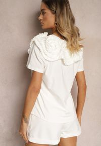 Renee - Biały T-shirt z Bawełny Wykończony Ozdobnymi Elementami Kililena. Okazja: do pracy, na spotkanie biznesowe, na co dzień. Kolor: biały. Materiał: bawełna. Wzór: aplikacja. Styl: klasyczny, casual, elegancki, biznesowy #4