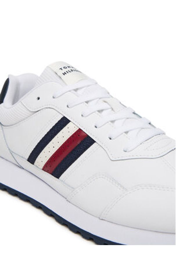 TOMMY HILFIGER - Tommy Hilfiger Sneakersy New Runner Eva Stripes FM0FM05637 Biały. Kolor: biały. Materiał: skóra