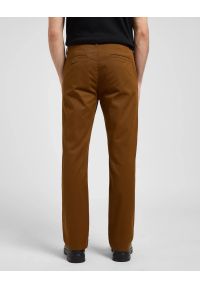 Lee - MESKIE SPODNIE LEE REGULAR CHINO QUAIL BROWN 112370608 #5