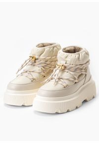 Inuikii - INUIKII ENDURANCE PUFFER Śniegowce damskie. Okazja: na spacer, na co dzień, do pracy. Kolor: biały. Styl: casual #3