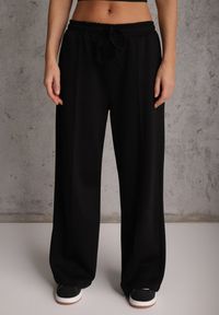 Renee - Czarny Komplet Dresowy z Dzianiny z Wiskozą Bluza i Spodnie Wide Leg Nevelida. Kolor: czarny. Materiał: dzianina, wiskoza, dresówka #5