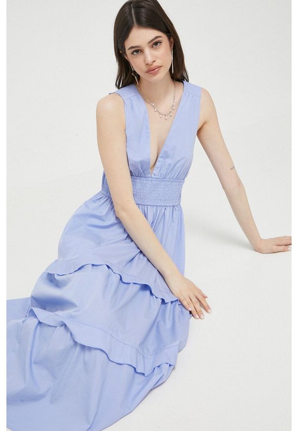 Abercrombie & Fitch sukienka kolor fioletowy midi rozkloszowana. Kolor: fioletowy. Typ sukienki: rozkloszowane. Długość: midi