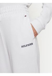 TOMMY HILFIGER - Tommy Hilfiger Spodnie piżamowe UW0UW05577 Biały Relaxed Fit. Kolor: biały. Materiał: syntetyk