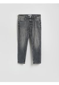 Reserved - Jeansy slim z efektem sprania - szary. Kolor: szary