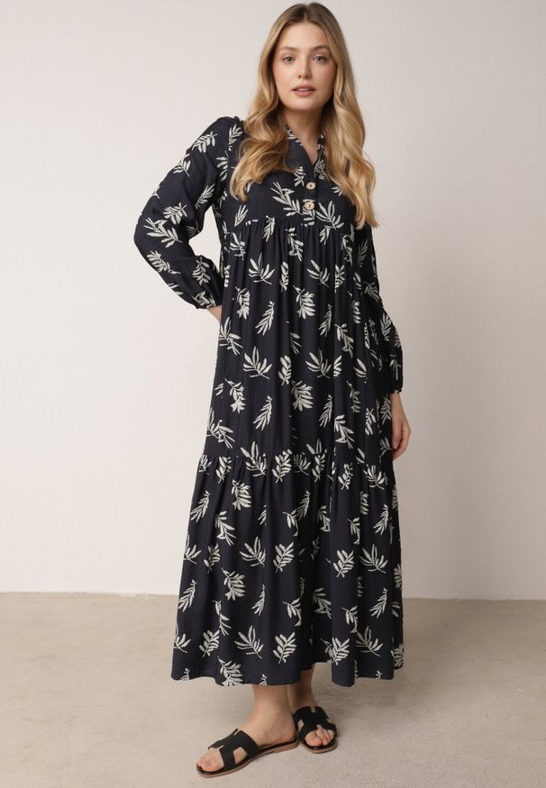 Born2be - Niebieska Rozkloszowana Sukienka z Wiskozy z Dekoltem na Guziki Watesa. Okazja: na co dzień. Kolor: niebieski. Materiał: wiskoza. Typ sukienki: rozkloszowane, proste. Styl: boho, casual