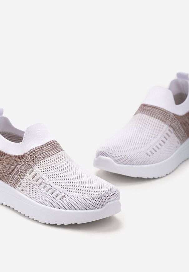 Born2be - Biało-Beżowe Wsuwane Buty Sportowe z Elastyczną Cholewką z Efektem Ombre Erimla. Zapięcie: bez zapięcia. Kolor: biały. Szerokość cholewki: normalna