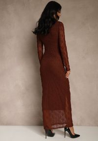 Renee - Brązowa Koronkowa Sukienka Typu Longsleeve o Dopasowanym Kroju Zenoresa. Kolor: brązowy. Materiał: koronka. Długość rękawa: długi rękaw. Typ sukienki: oversize. Styl: elegancki #3