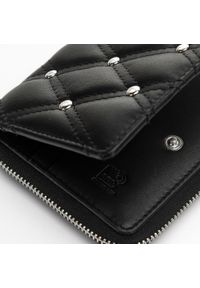 Wittchen - Damski portfel skórzany pikowany z nitami mały czarny. Kolor: czarny. Materiał: skóra. Wzór: aplikacja #2
