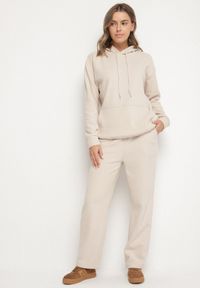 Born2be - Beżowy Bawełniany Komplet Dresowy z Bluzą i Spodniami Zansira. Kolor: beżowy. Materiał: dresówka, bawełna