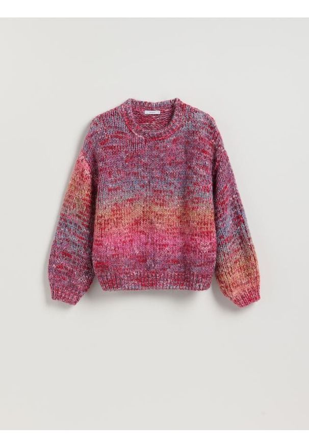 Reserved - Sweter z obniżoną linią ramion - wielobarwny. Materiał: dzianina