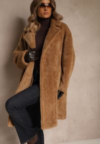 Renee - Brązowy Płaszcz Teddy o Dwurzędowym Kroju Oversize Azzena. Okazja: na co dzień, na spacer. Typ kołnierza: golf. Kolor: brązowy. Materiał: jeans. Styl: casual
