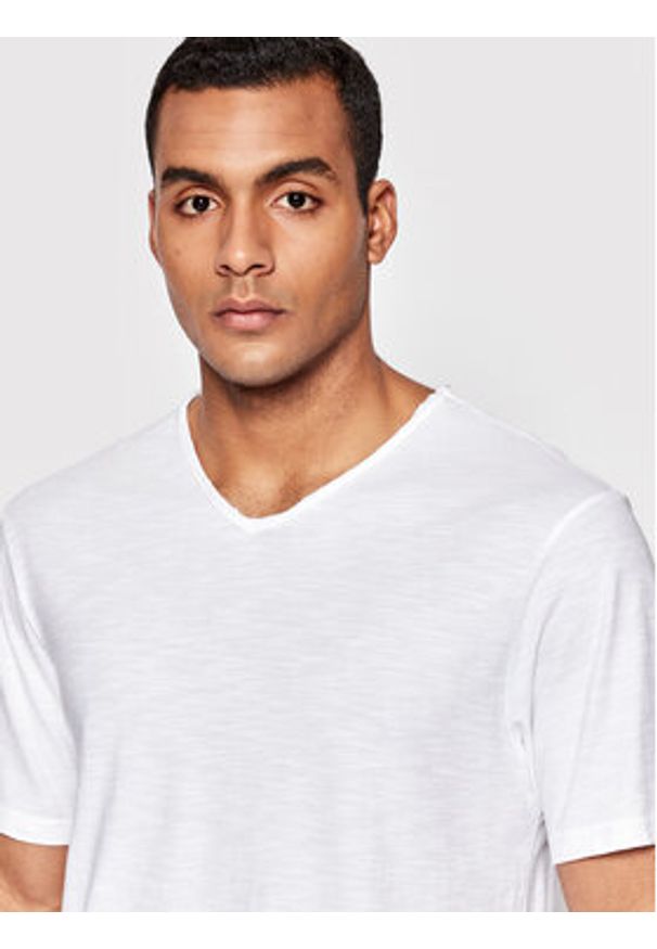 United Colors of Benetton - United Colors Of Benetton T-Shirt 3JE1J4264 Biały Relaxed Fit. Kolor: biały. Materiał: bawełna