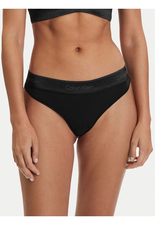 Calvin Klein Underwear Stringi LV00QF8826 Czarny. Kolor: czarny. Materiał: bawełna
