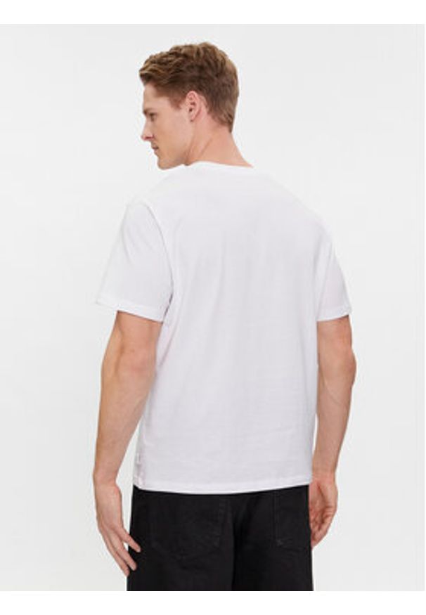 Pepe Jeans T-Shirt Chris PM509207 Biały Slim Fit. Kolor: biały. Materiał: bawełna