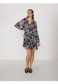 Reserved - Wzorzysta sukienka mini - wielobarwny. Materiał: tkanina. Długość: mini #1