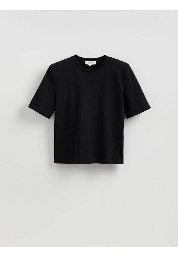 Reserved - T-shirt z poduszkami na ramionach - czarny. Kolor: czarny. Materiał: dzianina, bawełna