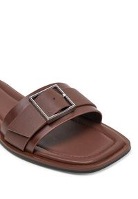 Calvin Klein Klapki Flat Slide W/Buckle - Lth HW0HW02490 Brązowy. Kolor: brązowy. Materiał: skóra