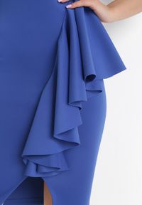 Born2be - Granatowa Dopasowana Sukienka na Jedno Ramię z Falbanami Lelila. Kolor: niebieski. Typ sukienki: asymetryczne. Styl: wizytowy. Długość: midi #5