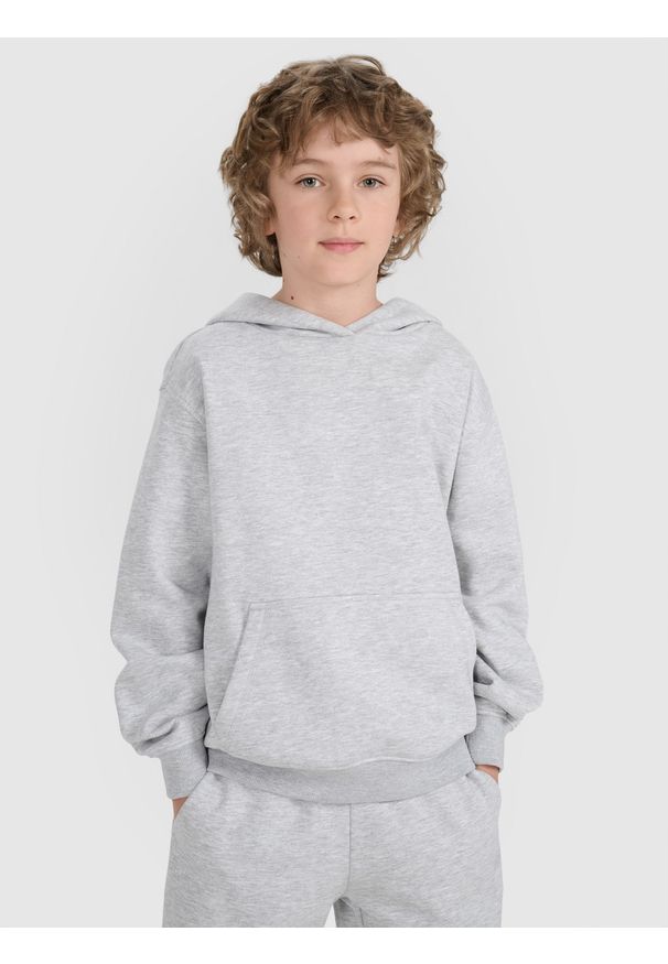 4f - 4F Bluza dresowa nierozpinana z kapturem chłopięca - szara 122 (6-7 lat). Okazja: na co dzień. Typ kołnierza: kaptur. Kolor: szary. Materiał: dresówka. Wzór: gładki, ze splotem. Sezon: lato. Styl: casual, sportowy