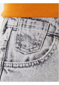 Mustang Szorty jeansowe Charlotte 1016558 Szary Mom Fit. Kolor: szary. Materiał: bawełna