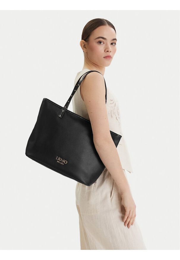 Liu Jo Torebka AA6070 E1012 Czarny. Kolor: czarny. Materiał: skórzane