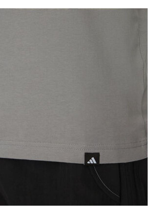 Adidas - adidas T-Shirt Lounge Slides Graphic Pocket JC5284 Szary Regular Fit. Kolor: szary. Materiał: bawełna