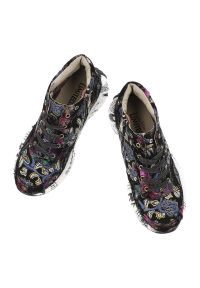 Czarne Botki Laura Vita Wzorzyste Obuwie Damskie Premium. Okazja: na spacer, na co dzień. Kolor: czarny. Szerokość cholewki: normalna. Wzór: kolorowy, haft, aplikacja, kwiaty. Styl: marine, casual #5