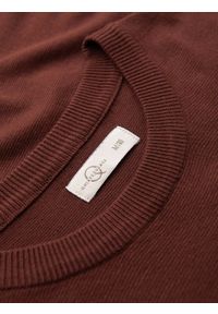 Ombre Clothing - Męski sweter z okrągłym dekoltem z elastycznej dzianiny o klasycznym splocie - bordowy V4 - Rozmiar: L. Okazja: na co dzień. Kolor: czerwony. Materiał: dzianina. Wzór: ze splotem. Styl: klasyczny
