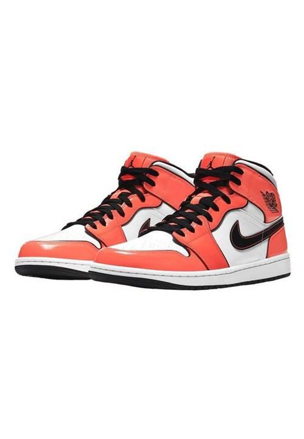 Buty do chodzenia męskie Nike Air Jordan 1 Mid SE. Wysokość cholewki: za kostkę. Zapięcie: sznurówki. Kolor: czerwony, wielokolorowy. Materiał: syntetyk, materiał. Szerokość cholewki: normalna. Model: Nike Air Jordan. Sport: turystyka piesza