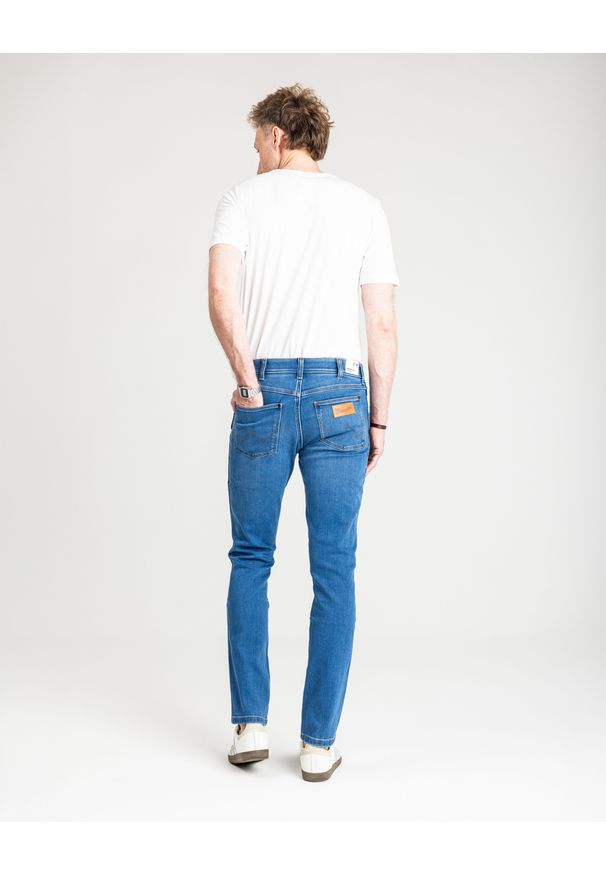 Wrangler - MESKIE SPODNIE WRANGLER LARSTON RUSTIC 112350841. Okazja: na co dzień. Styl: elegancki, klasyczny, sportowy, casual, vintage
