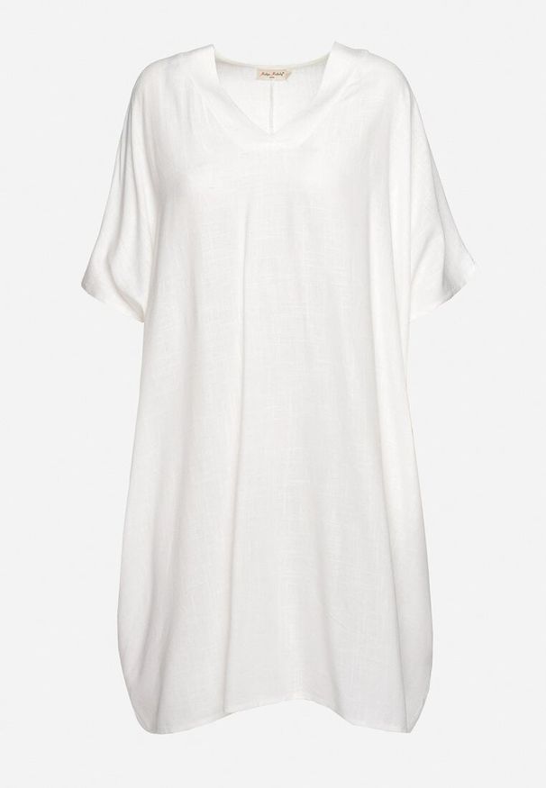 Born2be - Biała Bawełniana Sukienka o Pudełkowym Kroju z Dekoltem w Serek Vikonia. Okazja: na co dzień. Typ kołnierza: dekolt w serek. Kolekcja: plus size. Kolor: biały. Materiał: bawełna. Typ sukienki: proste, dla puszystych. Styl: wizytowy, elegancki, casual