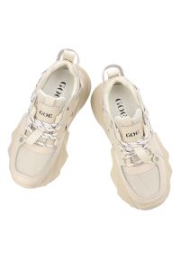 Sneakersy damskie GOE, cholewka ze skóry ekologicznej i materiałowej siateczkowe panele klasyczne wiązanie, beżowe, TT2N4012. Okazja: na co dzień. Zapięcie: sznurówki. Kolor: beżowy. Materiał: materiał, skóra ekologiczna. Szerokość cholewki: normalna. Styl: klasyczny #5