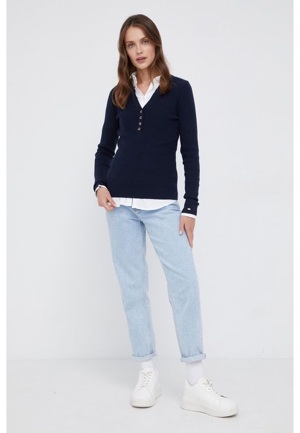 TOMMY HILFIGER - Tommy Hilfiger - Sweter. Kolor: niebieski. Materiał: lyocell, dzianina, materiał, tkanina, jedwab. Długość rękawa: długi rękaw. Długość: krótkie