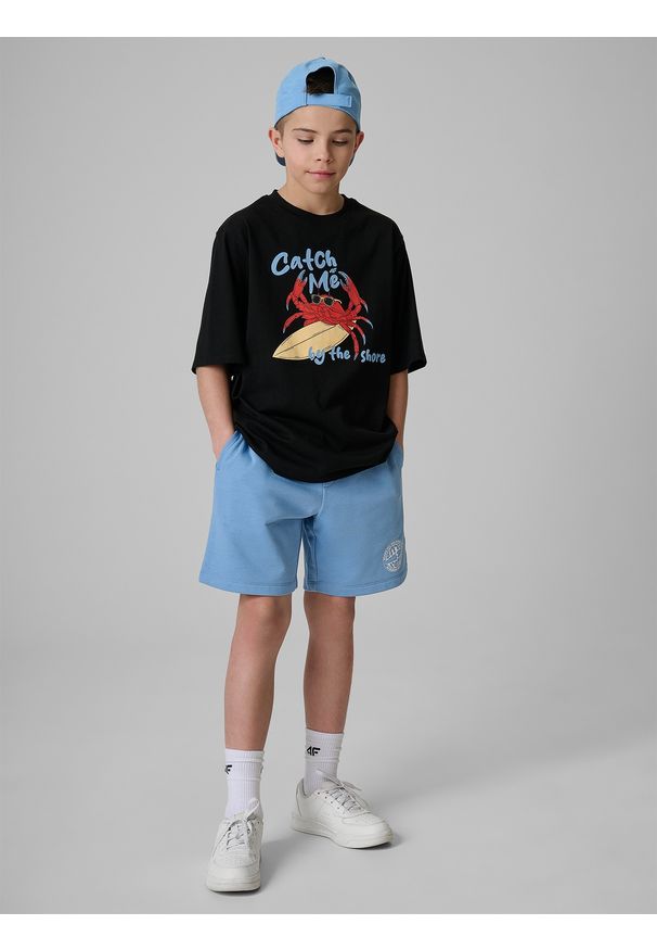 4f - 4F T-shirt loose z nadrukiem chłopięcy - czarny 134/140 (8-10 lat). Okazja: na co dzień. Kolor: czarny. Materiał: dzianina, skóra, bawełna. Wzór: nadruk. Sezon: lato. Styl: casual