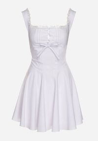 Born2be - Biała Rozkloszowana Sukienka Vices w Rustykalnym Stylu z Wiązaniem Gorsetowym Foliora. Okazja: na co dzień. Typ kołnierza: dekolt gorset. Kolor: biały. Długość rękawa: na ramiączkach. Typ sukienki: gorsetowe. Styl: klasyczny, casual, elegancki #6