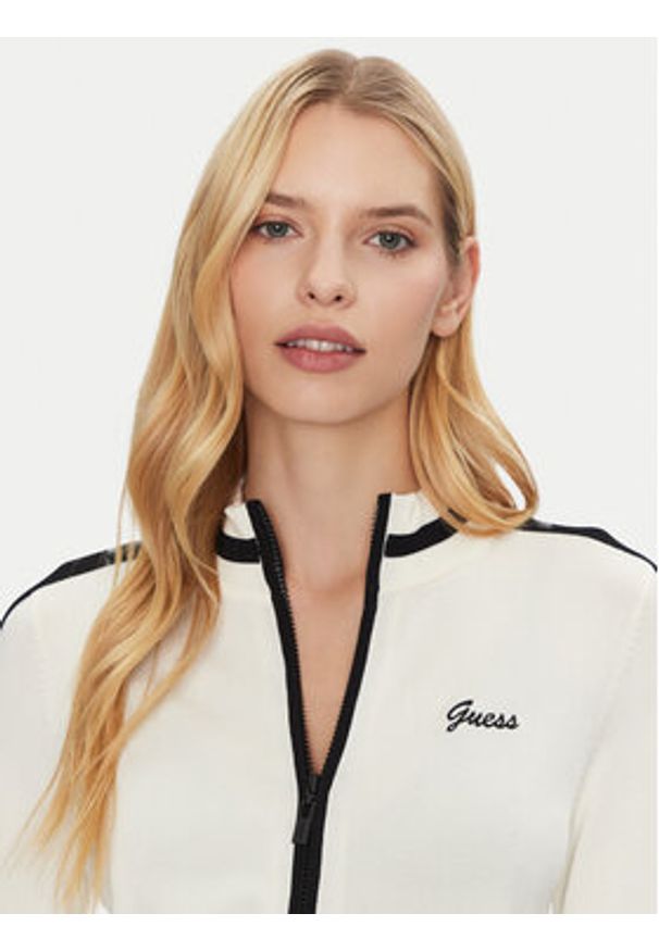 Guess Bluza V5GQ01 Z3D60 Beżowy Regular Fit. Kolor: beżowy. Materiał: wiskoza