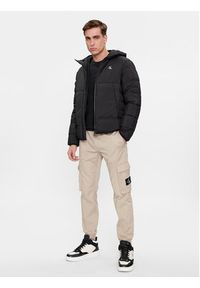 Calvin Klein Jeans Spodnie cargo J30J324696 Beżowy Skinny Fit. Kolor: beżowy. Materiał: bawełna