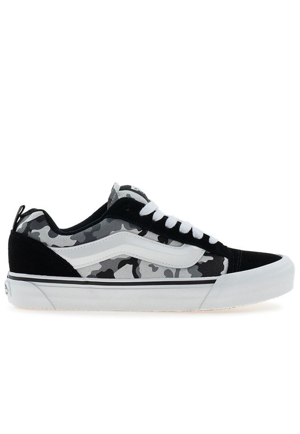 Buty męskie Vans KNU Skool VN000D22BZW1 - czarne. Okazja: na co dzień. Zapięcie: pasek. Kolor: czarny. Materiał: guma, tkanina, zamsz. Szerokość cholewki: normalna. Model: Vans Old Skool